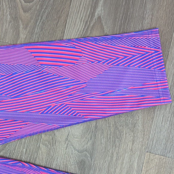 ❤️5/$25UA Under Armour Stretch Yoga Pants - Picture 2 of 6